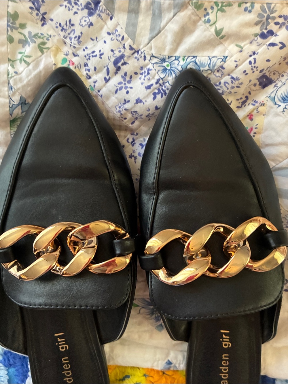 Madden Girl Black Pointed Mule with Gold Chain Accent Sz 8.5 - Picture 5 of 6